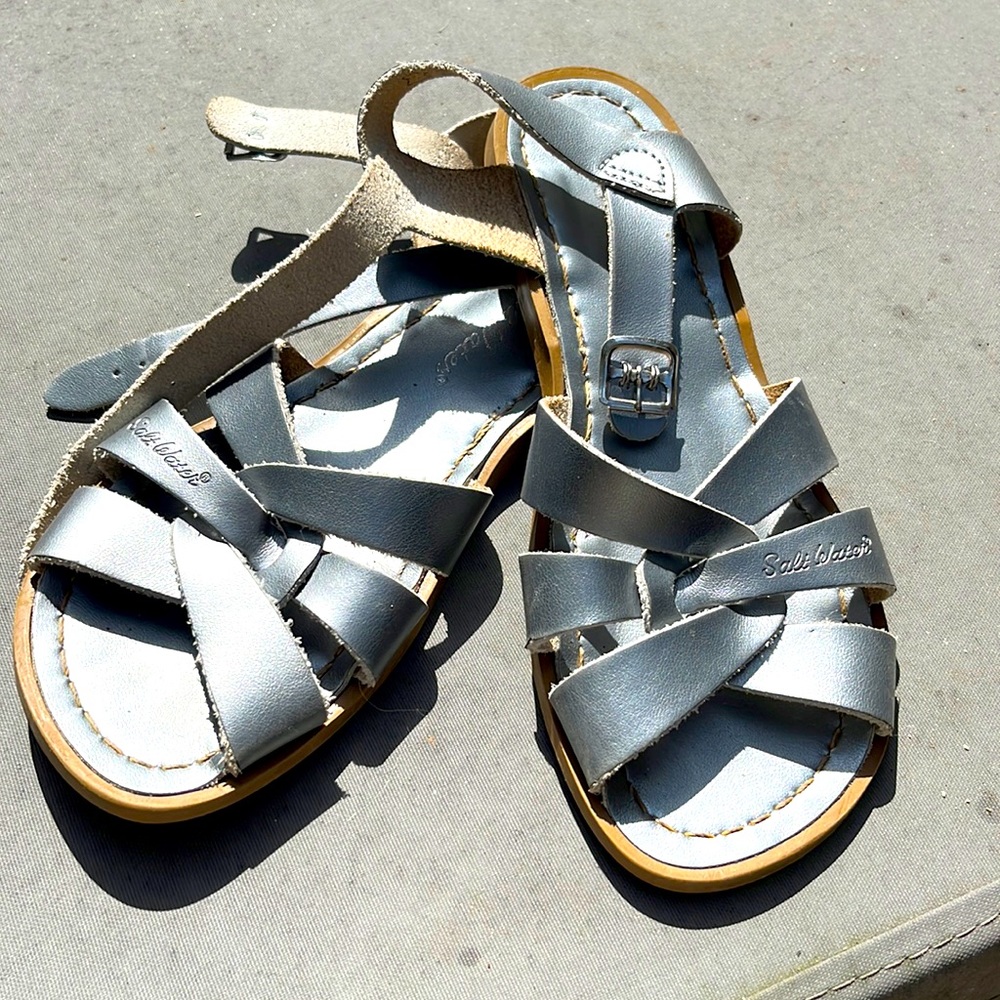 Saltwater sandals